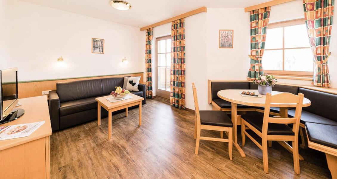 Feriengut Hasenau Aparthotel Saalbach-Hinterglemm Exterior foto